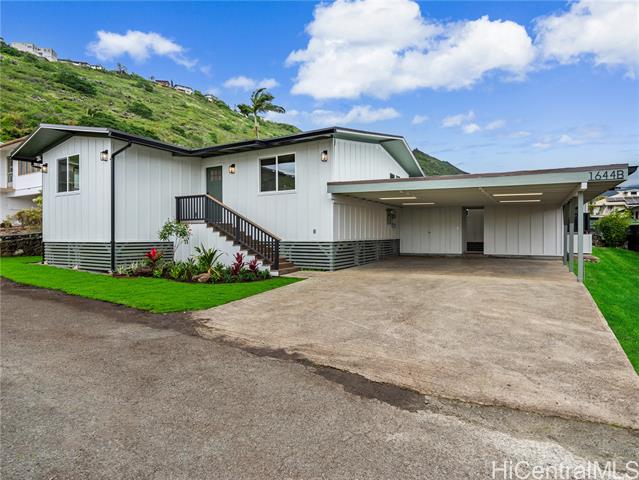 1644B Palolo Avenue, Honolulu, HI | Locations