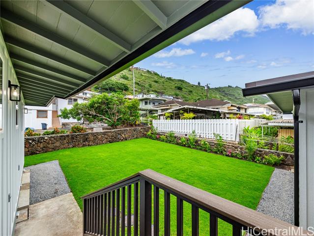 1644B Palolo Avenue, Honolulu, HI | Locations