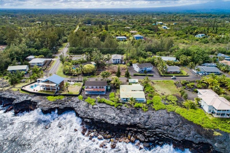 151715 Beach Rd, Keaau, HI Locations